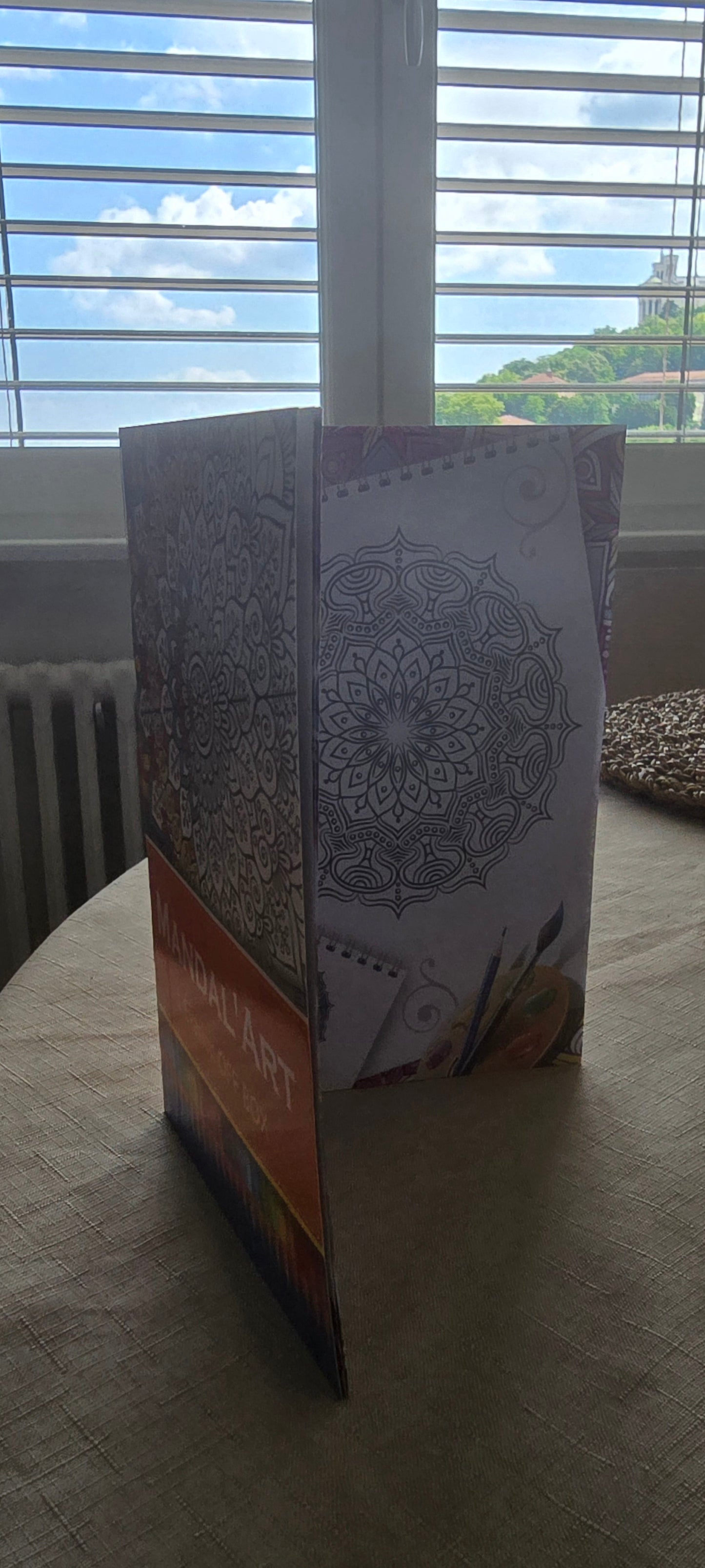 Kit Coloriage Mandala & Crayons de Couleur Pastel – 31 Modèles + 24 Couleurs Duo